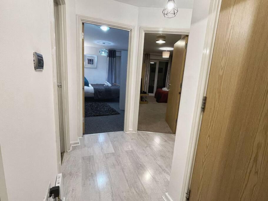 Cityfront Modern Apt Near City Centre/Etihad, Free Parking Манчестър Екстериор снимка